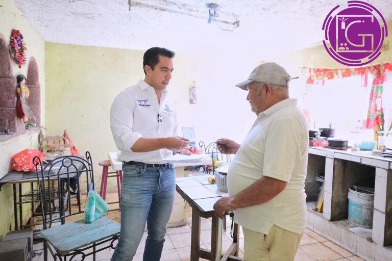 Inicia Felifer Macías entrega de apoyos directos a familias afectadas por las lluvias