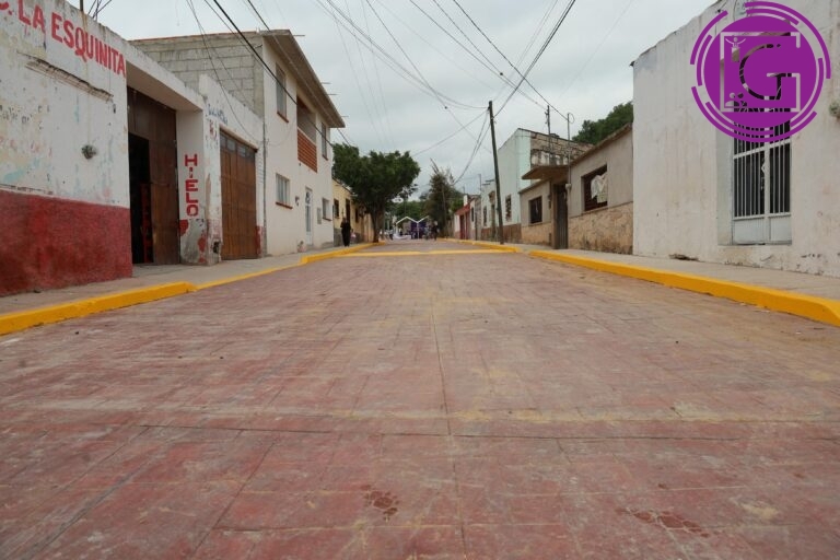 Entrega Gaspar Trueba obras de pavimentación y servicios básicos
