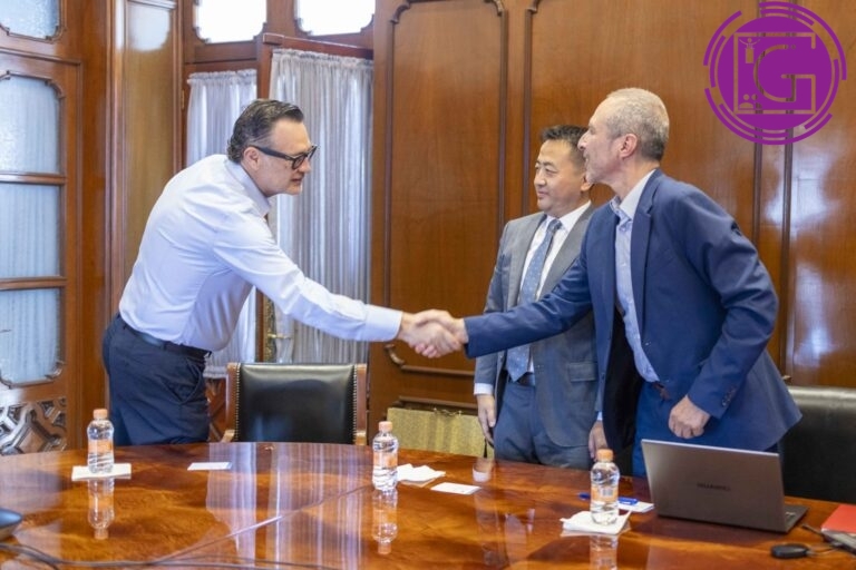 Fortalece Kuri lazos con empresa tecnológica para impulsar el desarrollo del estado