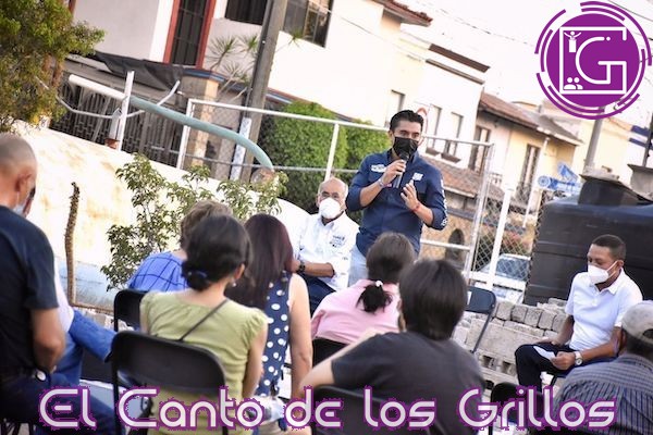 Se reúne Roberto Sosa con vecinos de Tejeda