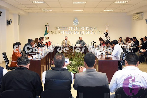 Presentan informes comisiones permanentes del @IEEQcomunica