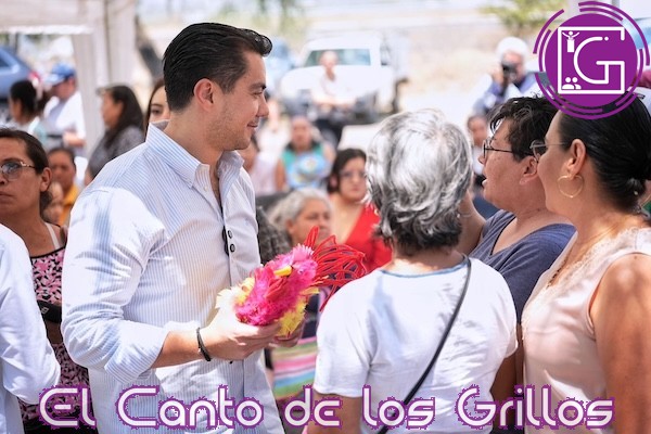 Difunde Macías “El Extra” con habitantes de la comunidad de San Francisco de la Palma