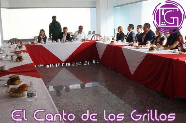 Se reúne Hugo Cabrera con abogados sanjuanenses