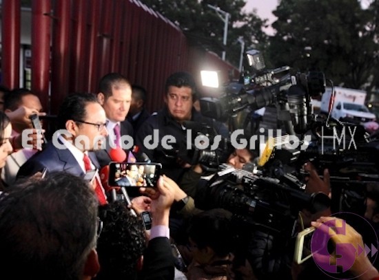 Vinculan a proceso a Rosario Robles; es una perseguida política: Defensa