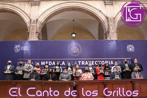 UAQ: Entregan medalla a la Trayectoria Docente a maestros de la Escuela de Bachilleres