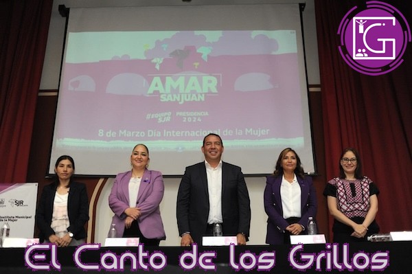 Entrega Roberto Cabrera premio Sara Pérez Romero a mujeres sanjuanenses destacadas
