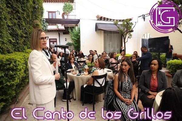 Encabeza Car Herrera reunión de trabajo con DIF Municipales