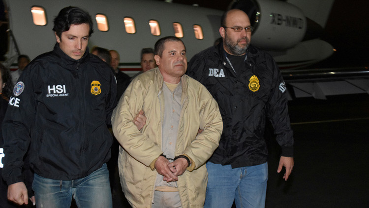 La vida junto al "Chapo", según su piloto particular