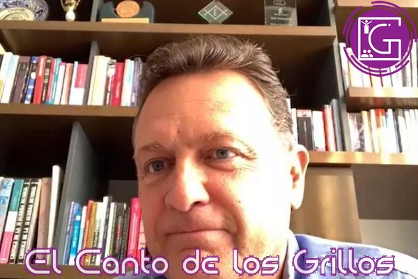 Presenta Mauricio Kuri sus propuestas a universitarios