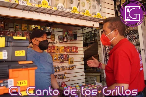 Lleva Hugo Cabrera propuestas a comerciantes de Ezequiel Montes