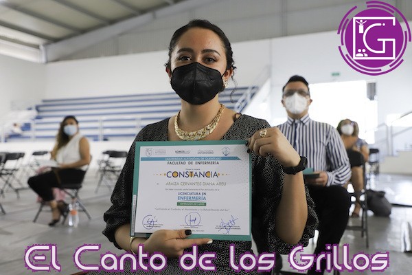 Egresan nuevos profesionistas y especialistas de la Facultad de Enfermería de la UAQ