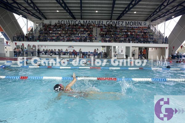 Más de 500 atletas participan en la competencia motivacional de natación de la #FeriaSJR2018