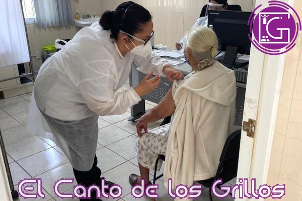 Avanza el Plan Nacional de Vacunación con inmunización a adultos mayores de #Querétaro