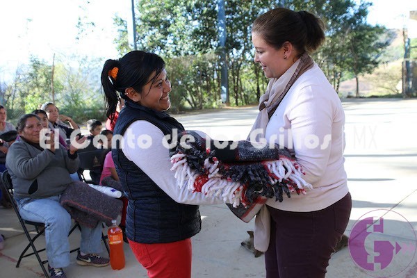 Llega “Abriga a un Ángel” a casi 20 comunidades de #Jalpan