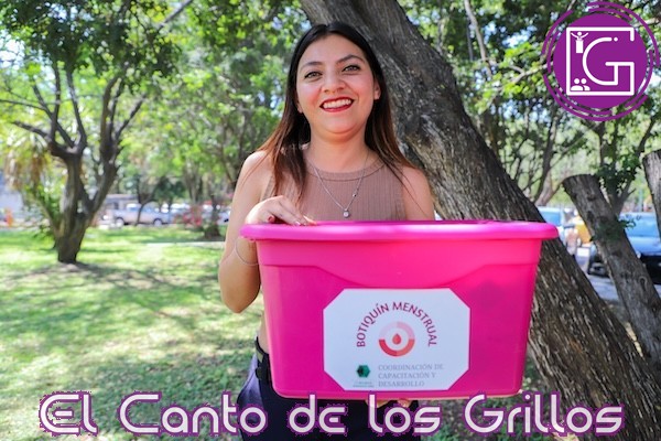 Entrega UAQ botiquines menstruales a colaboradoras