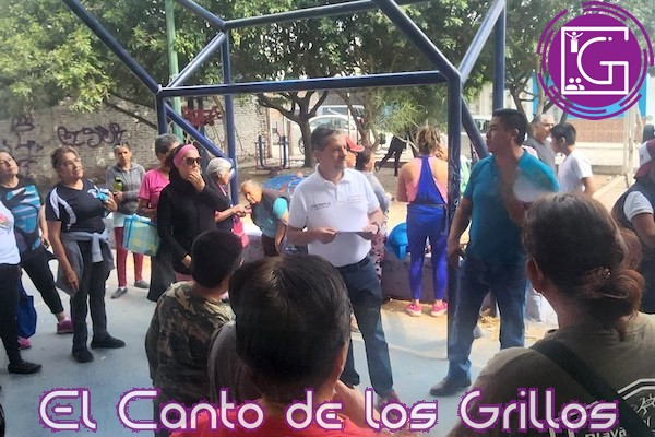 Se reúne Luis Humberto Fernández con adultos mayores de Villas de Guadalupe