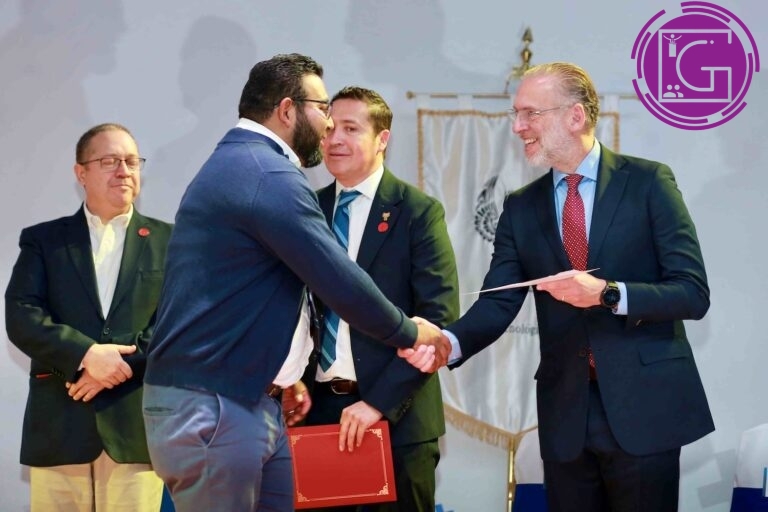 Entrega Sedesu certificación CREA nivel Diamante a Unitec