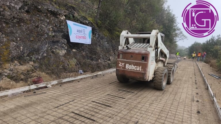 Supervisan obras carreteras en Jalpan con inversión superior a 100 mdp