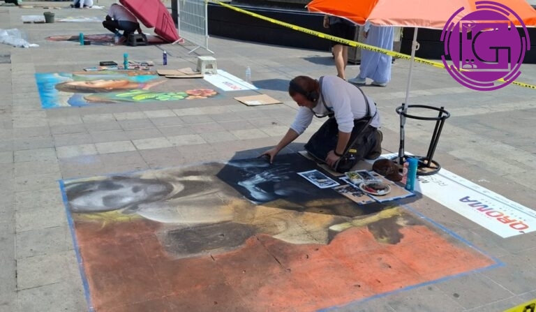 Inicia Qroma 2026 con arte en piso en el Templo de La Cruz