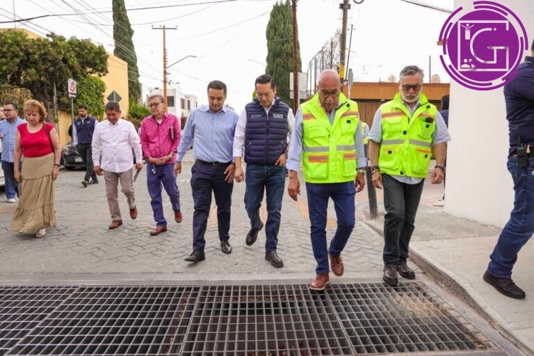 Supervisan limpieza de drenaje pluvial en Tejeda para prevenir encharcamientos