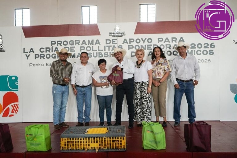 Fortalece Beto Nava al campo con entrega de apoyos