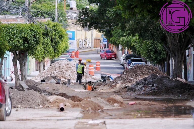 Rehabilitan drenaje sanitario en San Pablo para acabar con retorno de aguas residuales