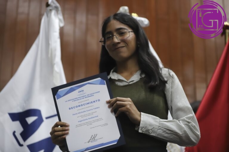 Reconocen a ocho egresados de la UAQ entre los mejores ingenieros de México