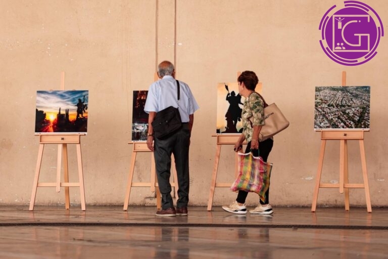 Llevan exposición fotográfica a mercados municipales