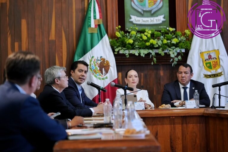 Presenta Felifer transporte eléctrico gratuito para el Centro Histórico