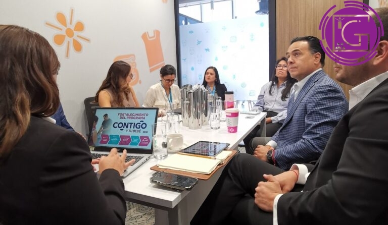 Presenta Luis Nava programa “Contigo y tu Bebé” ante representantes de UNICEF