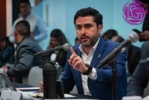 Suma Agustín Dorantes 273 proyectos legislativos
