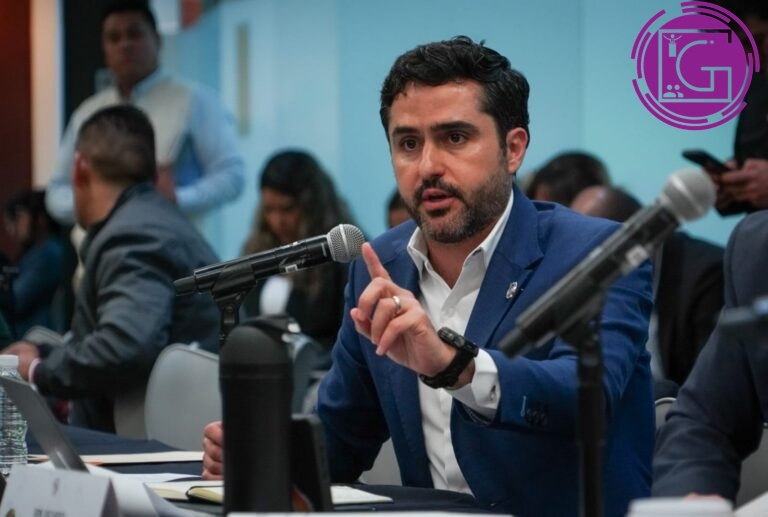 Suma Agustín Dorantes 273 proyectos legislativos