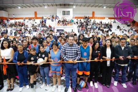 Entrega Gaspar Trueba remodelación del Auditorio Municipal