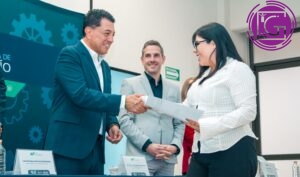 Entrega UT San Juan becas de permanencia a estudiantes en situación vulnerable