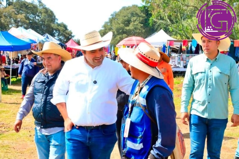 Desea Gaspar Trueba buen camino a peregrinos colonenses
