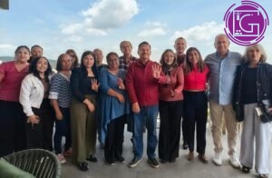 Dialoga Fernández con vecinos de Zakia sobre las necesidades de la comunidad