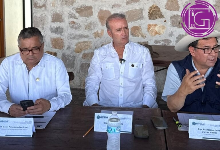 Dialoga Mario Calzada con vitivinicultores de El Marqués para fortalecer el sector