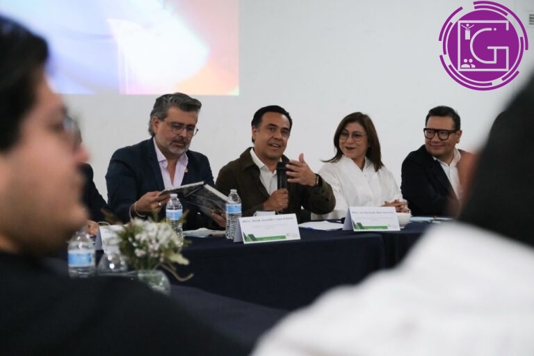 Presenta Luis Nava modelo de Policía Social ante empresarios de Canaco