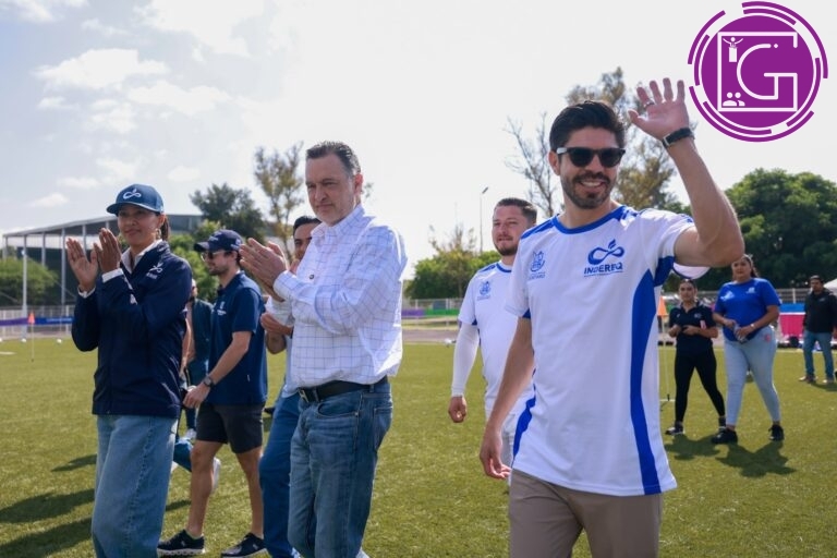 Oribe Peralta inspira a jóvenes en la Clínica de Futbol Indereq 2026