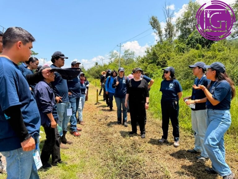 Llevan estudiantes UAQ conocimiento y servicio a comunidades de la Sierra Gorda