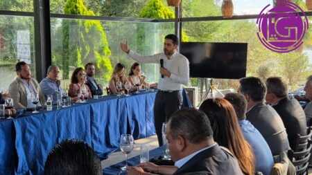 Plantea Dorantes agenda conjunta con hoteleros para impulsar el turismo