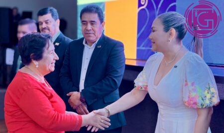 Reconoce USEBEQ trayectoria de 565 trabajadores de apoyo a la educación