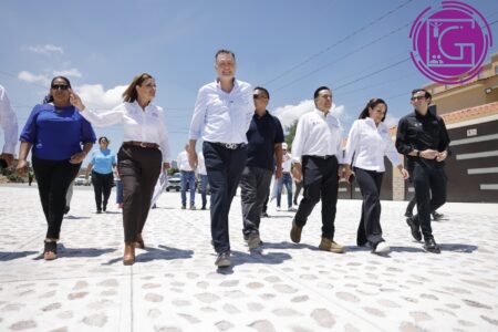 Entrega Kuri urbanización de la calle Emiliano Zapata en SJR