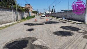 Mantiene gobierno programa permanente de bacheo en la cabecera municipal