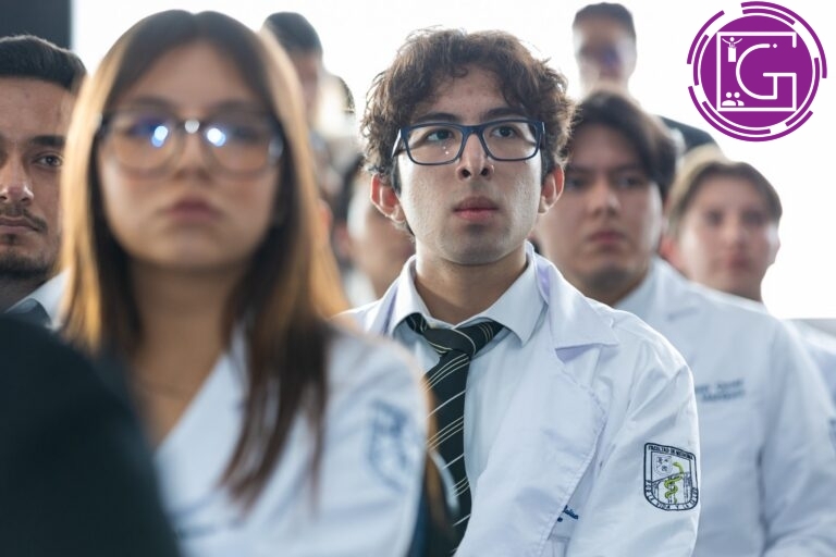 Reconoce Kuri a personal de salud que enfrentó la pandemia de Covid