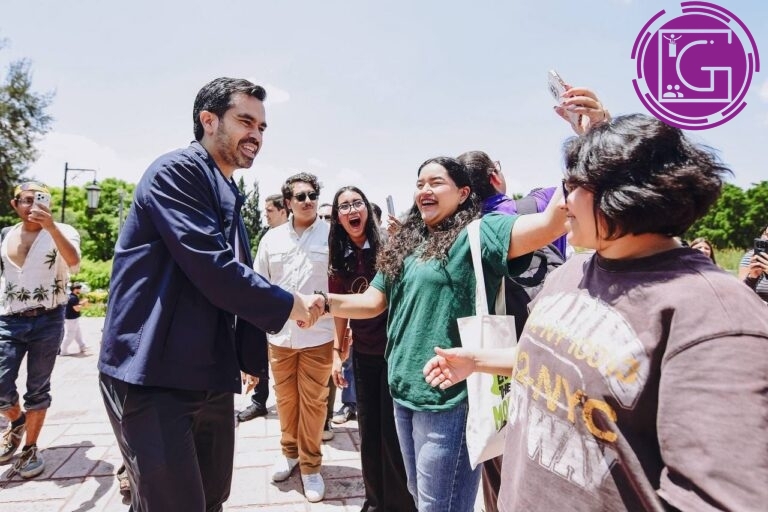 Jorge Álvarez Máynez dialoga con jóvenes de la UAQ sobre el “México Nuevo”