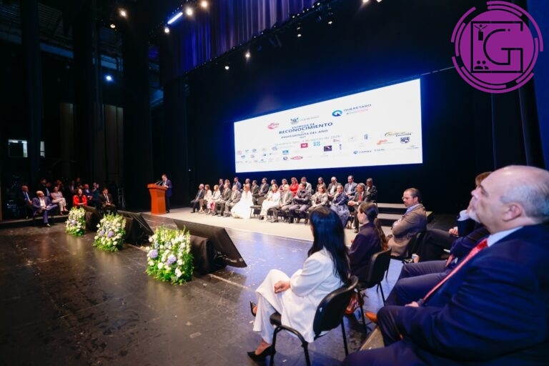 Reconoce Kuri a 17 Profesionistas del Año 2025 por su aportación a Querétaro