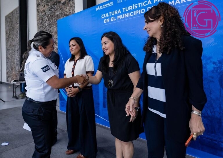 Capacitan en cultura turística a 30 policías de El Marqués