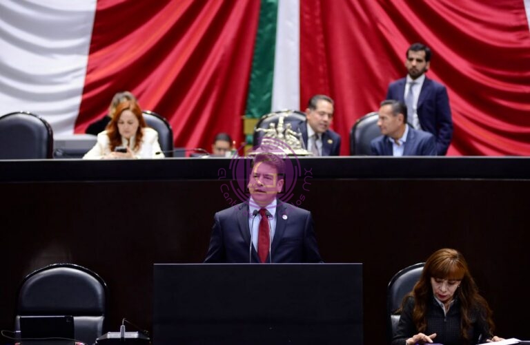 Respalda Astudillo reforma para exigir nacionalidad única a aspirantes al Ejecutivo