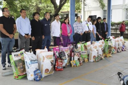 Entrega UAQ más de una tonelada de alimento para apoyar a asociaciones animales